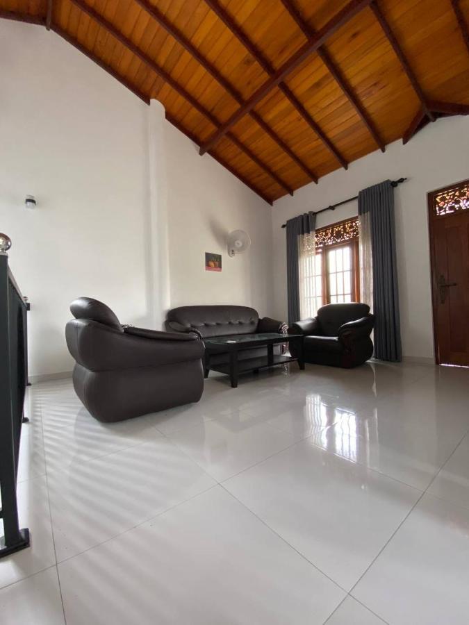 Ceylonia Guest Hotell Weligama Eksteriør bilde