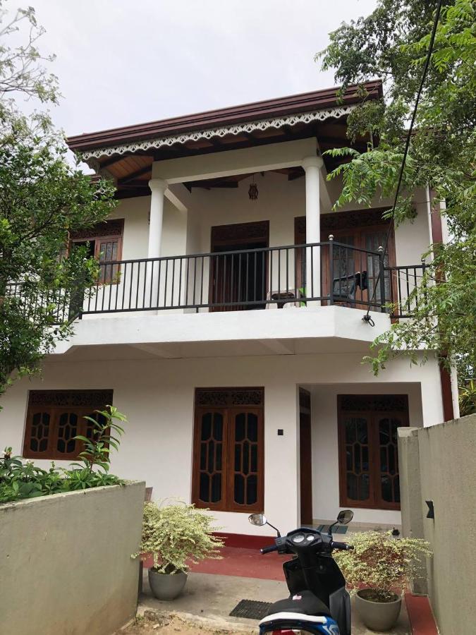 Ceylonia Guest Hotell Weligama Eksteriør bilde